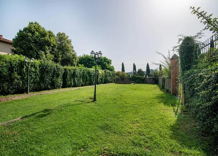 Appartamento In With Garden
